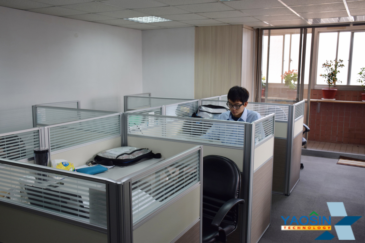 104年1月1日 曜鋅科技成立