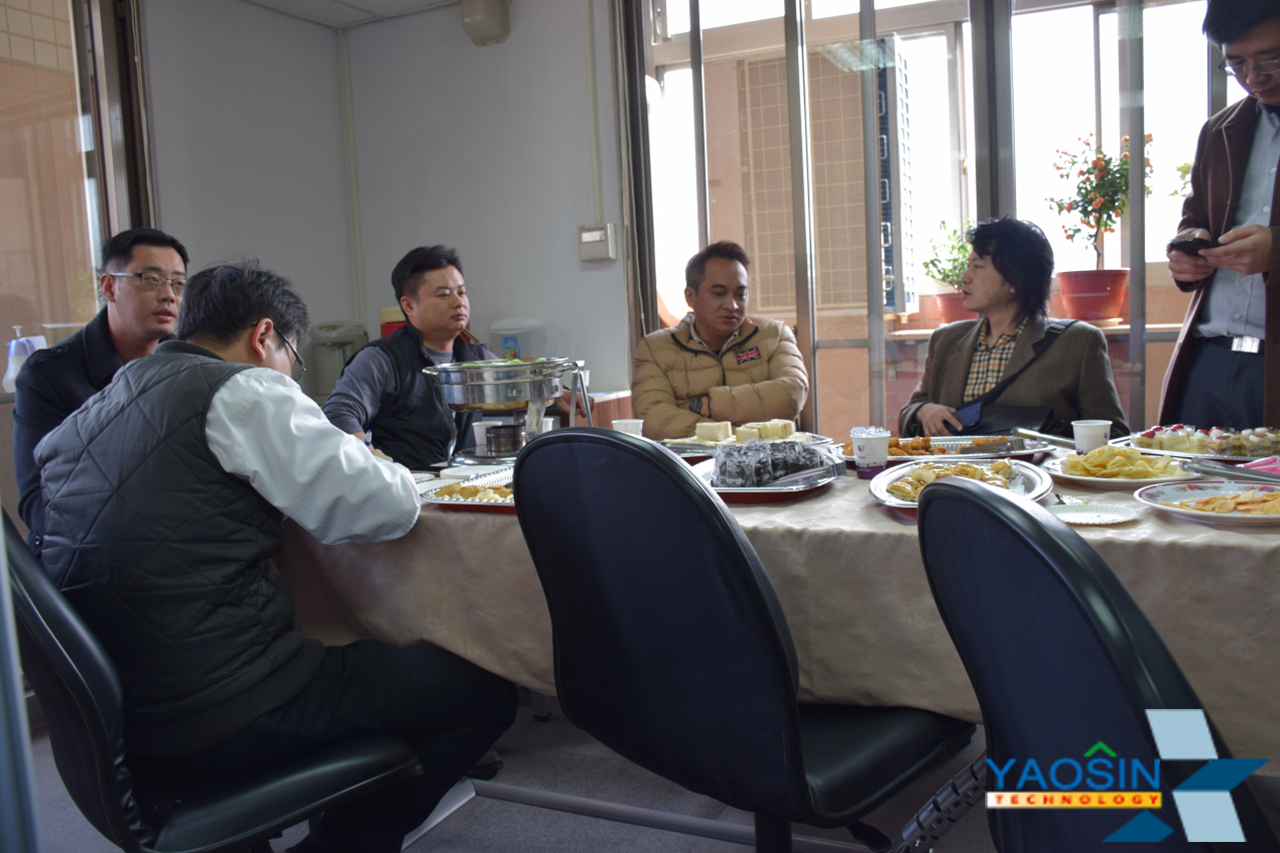 104年1月1日 曜鋅科技成立