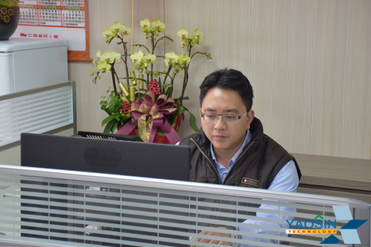 104年1月1日 曜鋅科技成立